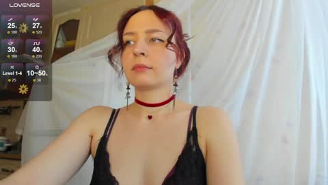Snapshot of iris_crispy chatting on December 20, 9:11 am Iris online show from December 20, 9:11 am