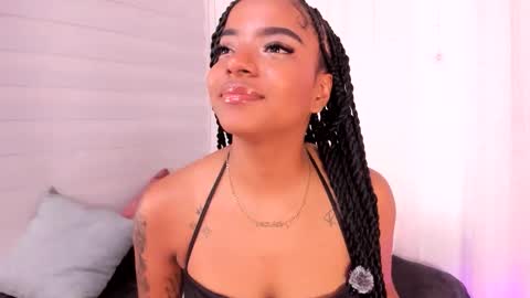 iris_hottt0 online show from April 2, 11:57 pm