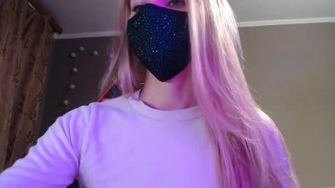 Lily online show from October 24, 6:15 pm