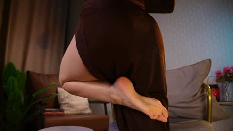 Iris online show from April 25, 2:14 pm