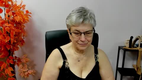 I R I S online show from October 16, 7:11 am