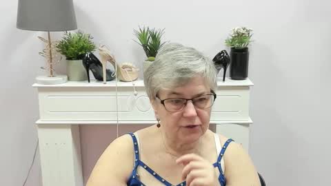 I R I S online show from January 16, 7:15 am