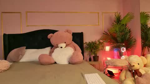 Iris online show from March 16, 8:24 pm