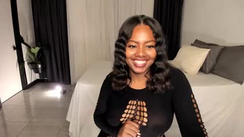 Snapshot of irismoon777 chatting on October 18, 10:07 am Rose online show from October 18, 10:07 am