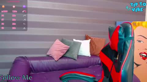 Snapshot of irisnichols chatting on September 22, 3:27 am Iris online show from September 22, 3:27 am