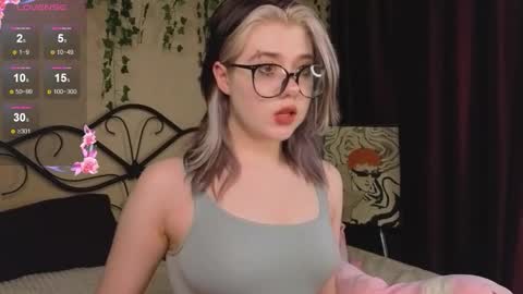 I am Cutie Iris3 online show from October 25, 10:01 am