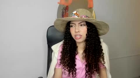 Snapshot of irix_moon chatting on October 17, 4:16 am irix_moon online show from October 17, 4:16 am