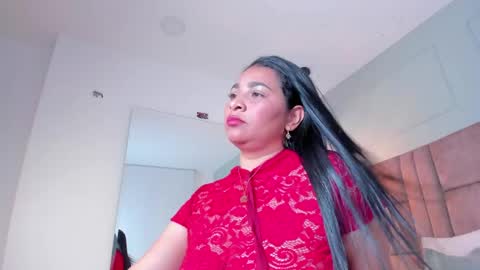 Irlys Naia online show from May 28, 10:40 pm