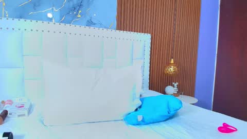 Sandy  online show from February 27, 12:45 pm