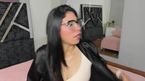 Snapshot of isa_jonness_ chatting on September 9, 12:16 pm oIssaJonneso online show from September 9, 12:16 pm
