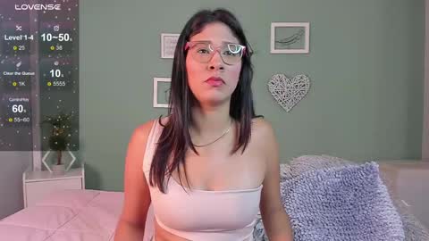 Snapshot of isa_jonness_ chatting on March 11, 12:39 pm oIssaJonneso online show from March 11, 12:39 pm