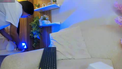    online show from November 20, 3:18 am