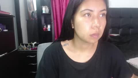 Snapshot of isa_mey chatting on December 31, 2:40 am Isa online show from December 31, 2:40 am
