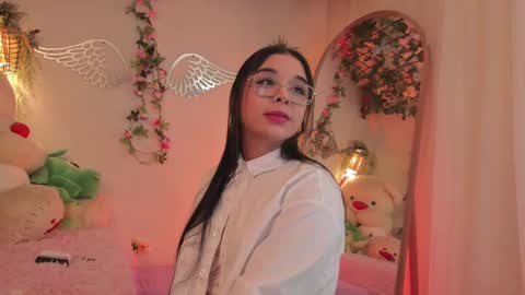 Isabella        online show from September 17, 5:55 pm