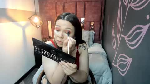 Snapshot of isa_thompson__ chatting on September 16, 12:13 pm I S A online show from September 16, 12:13 pm
