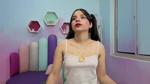 Isaa Skinny  online show from June 8, 3:51 am