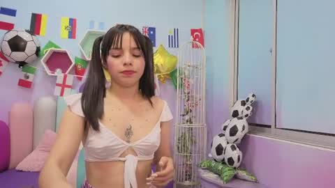 Isaa Skinny  online show from July 7, 7:23 am