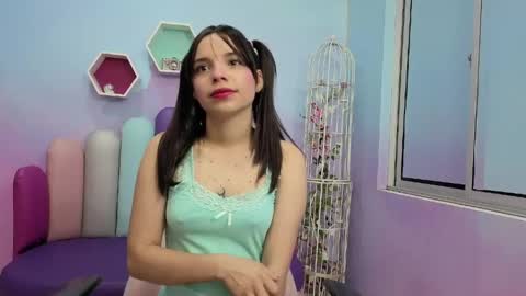 Isaa Skinny  online show from June 7, 7:04 am