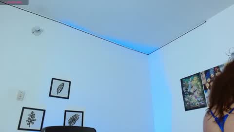 Isa online show from December 2, 3:45 pm