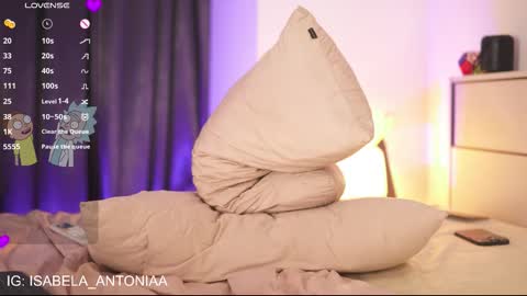 Snapshot of isabela_antonia_ chatting on September 30, 2:12 pm online show from September 30, 2:12 pm