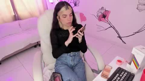 Snapshot of isabela_fiorelli chatting on September 27, 5:20 pm isabela_fiorelli online show from September 27, 5:20 pm