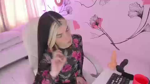 Snapshot of isabela_fiorelli chatting on September 20, 2:26 pm isabela_fiorelli online show from September 20, 2:26 pm