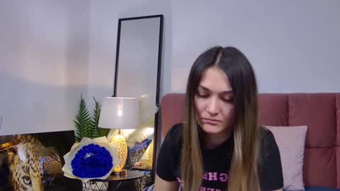 Snapshot of isabelasasha chatting on March 7, 9:07 am Isa online show from March 7, 9:07 am