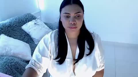isabelateran online show from June 26, 7:48 pm
