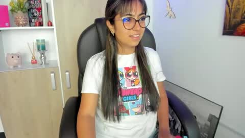 Snapshot of isabella22_1 chatting on February 21, 7:54 pm Isabella22 1 online show from February 21, 7:54 pm