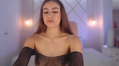 Snapshot of isabella__shine chatting on September 26, 5:10 pm Isa online show from September 26, 5:10 pm