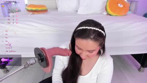 Snapshot of isabella_daniell chatting on September 19, 4:00 am Isa online show from September 19, 4:00 am