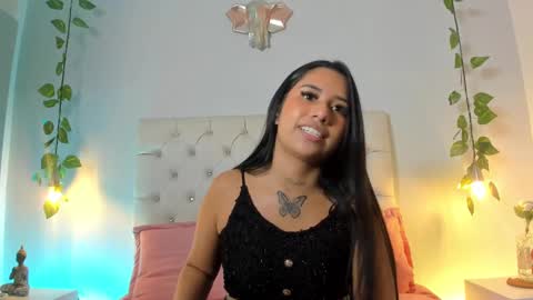 Snapshot of isabella_flowerss chatting on September 30, 8:46 pm online show from September 30, 8:46 pm