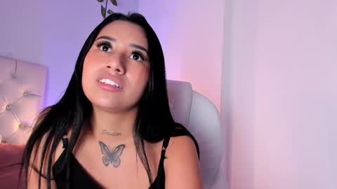 Snapshot of isabella_flowerss chatting on October 11, 10:12 pm online show from October 11, 10:12 pm