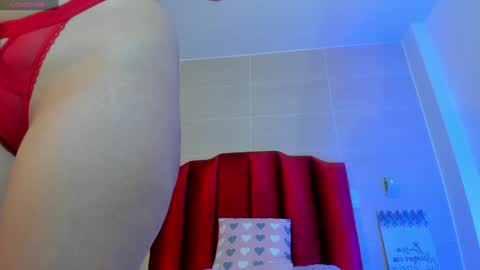 isabella montez online show from December 11, 7:36 pm