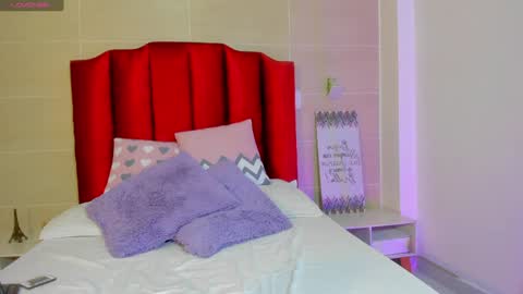 isabella montez online show from December 12, 7:59 pm