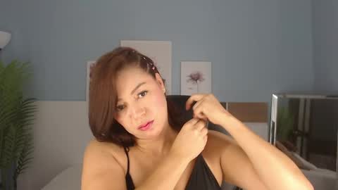 Isabella roja online show from May 27, 12:02 pm