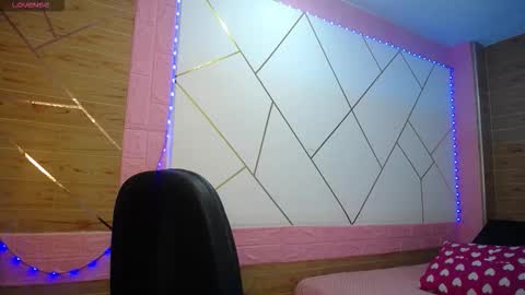 isabella_roseee online show from November 17, 7:36 pm