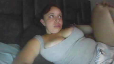 isabellaa_hills_ online show from May 27, 2:19 am