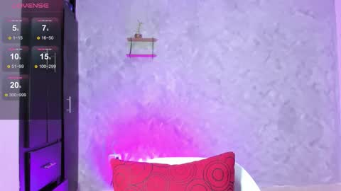 Snapshot of isabellagh1 chatting on September 19, 7:24 pm Instagram soybella01 online show from September 19, 7:24 pm