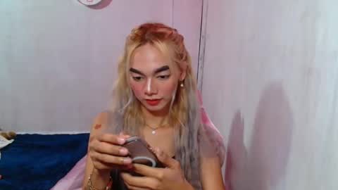 isabellatx online show from May 11, 5:43 pm