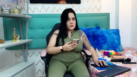 Snapshot of isabelle_rossi chatting on January 15, 12:25 pm Isa online show from January 15, 12:25 pm