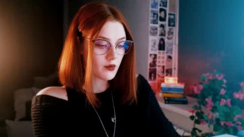 Snapshot of isabelle_stern chatting on February 13, 4:07 pm Madame Isabelle online show from February 13, 4:07 pm