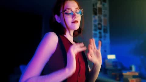 Snapshot of isabelle_stern chatting on February 8, 3:21 pm Madame Isabelle online show from February 8, 3:21 pm