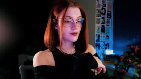 Snapshot of isabelle_stern chatting on February 26, 5:42 pm Madame Isabelle online show from February 26, 5:42 pm