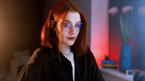 Snapshot of isabelle_stern chatting on January 3, 3:33 pm Madame Isabelle online show from January 3, 3:33 pm