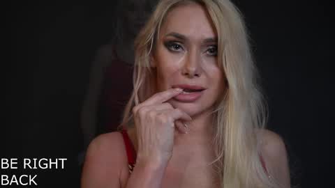 isadoradunkan online show from April 17, 10:01 pm