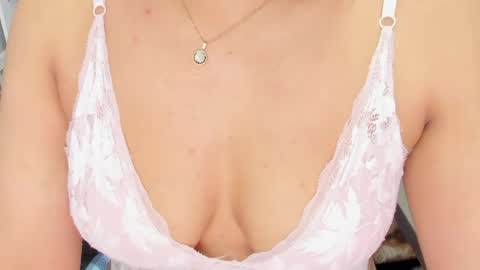 Isabel online show from May 15, 10:56 pm