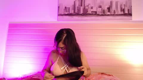 HI IM ISA  online show from May 10, 3:52 am