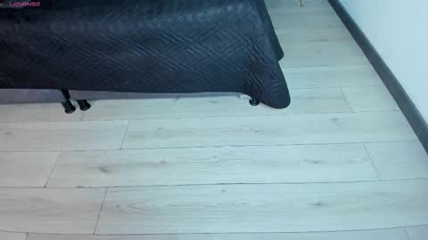 I S A  S AN D E R S  online show from November 17, 7:36 pm