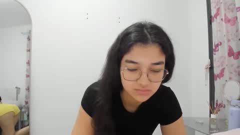 Isa Suarez online show from March 6, 10:27 pm